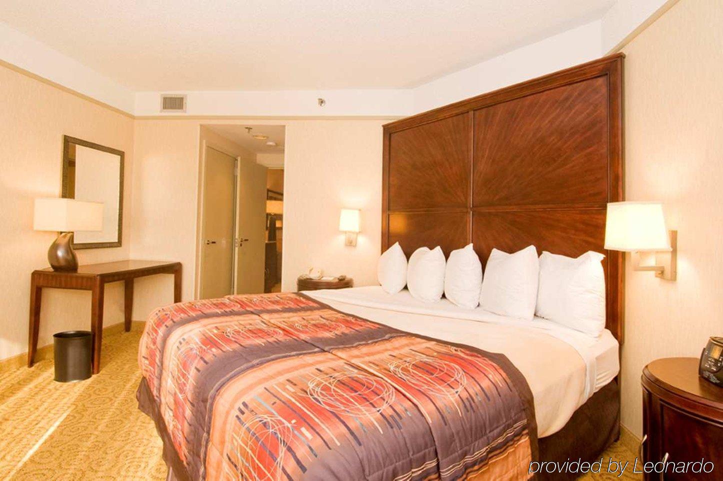 Embassy Suites By Hilton Atlanta Galleria Smyrna Pokoj fotografie